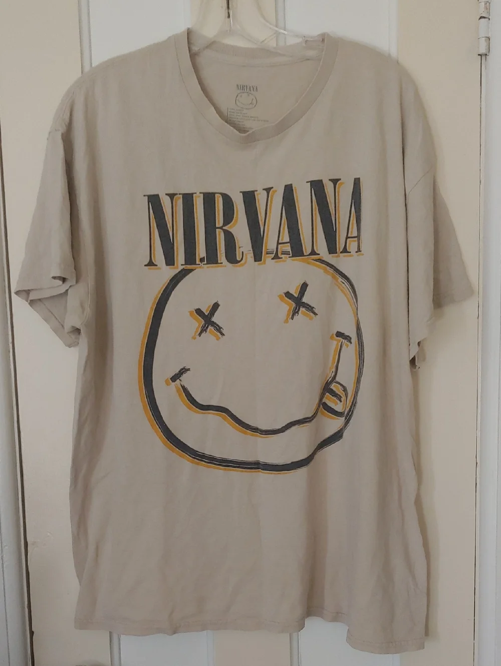 Nirvana Graphic Tee | XL | Oversized | Beige | Vintage Style Smiley - Picture 4 of 4